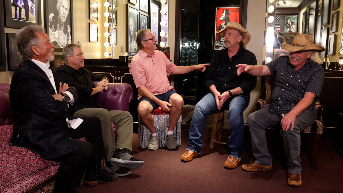 There’s lots of brotherly love on tonight’s #HonkyTonkRanch where we swap tour stories backstage with Larry, Steve & Rudy - @gatlinbrothers. Tune in at 8 pm ET on Circle Country via streaming partners. Learn more about how to watch at CircleCountry.com.