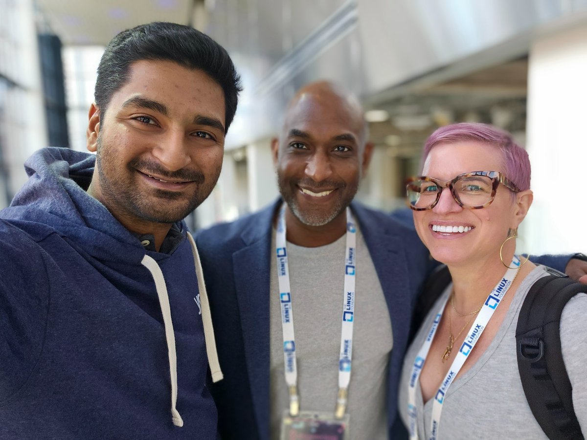 K6aShah's tweet image. #OpenSourceSummit is a W for me already!
@kelseyhightower @ashleymcnamara

Amazing keynote story by Kelsey as always 💯