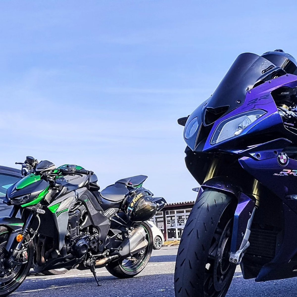 #ツーリングの思い出
#z1000
#s1000rr
#瞬間的に花見ツーリング
#バイクのある風景