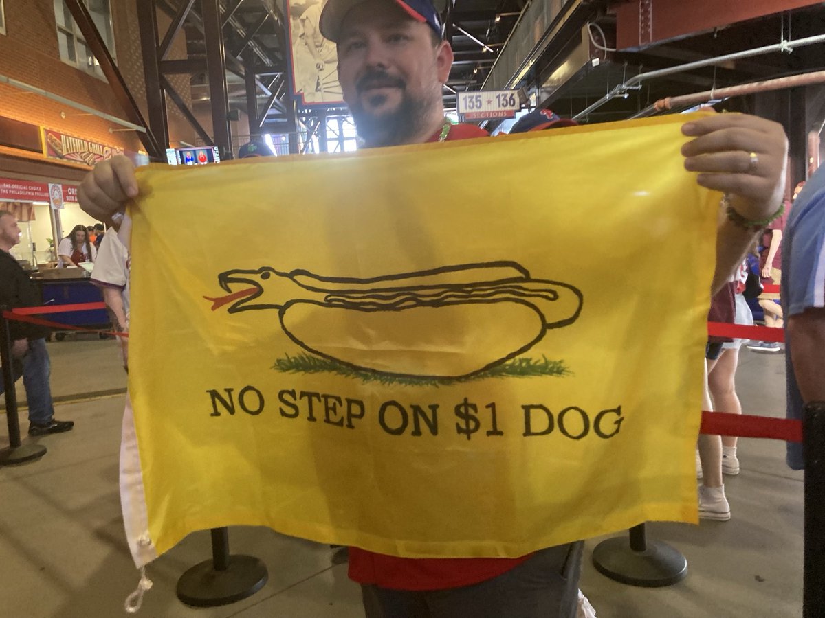 #Phillies fans already hot over the death of dollar dog night.