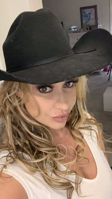 Yeeeeehaw https://t.co/OpeyKbtcIv<a href="/tag/mvsales"class="tags"><span>#mvsales</span></a>