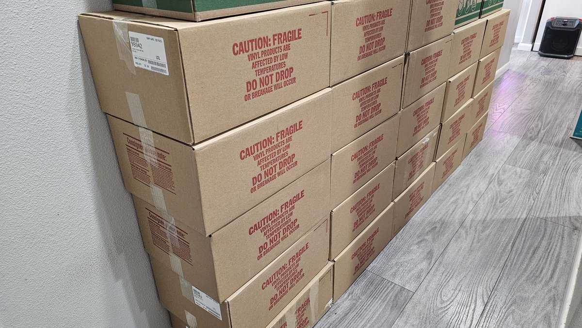 kruser81streams's tweet photo. The new wall to wall entertainment shelving unit is underway.  Huge shout out to @StoneAgeGamer for shipping out a boat load of BitBox NES cases to protect my NES collection.  More lumber will be delivered this Friday to complete this project. https://t.co/vRYgJ0zTAE