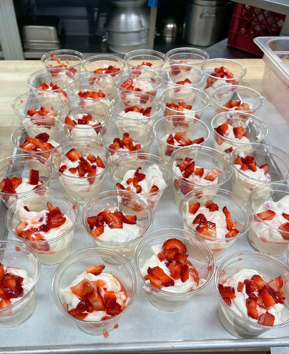 Spring Produce is looking AMAZING 😍 here at #MDUSD! Check out these gorgeous strawberry 🍓 parfaits at Mt. Diablo Elementary and #fresh Asparagus ready to hit the oven 🔥 at Monte Gardens Elementary. #SchoolMeals #LocallyGrown