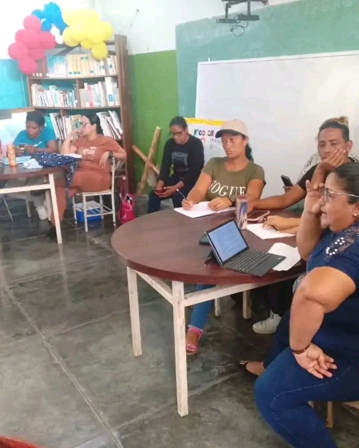 En la.U.E. 'Miguel Sánchez Pesquera', se realizó la Jornada Nacional de Formación, Ciencias, Calidad Educativa E Investigación Evaluativa. Parroquia Francisco Antonio Vásquez, Guarauno y Tunapuicito. CDCE Benítez. #Daleconmaduro #GestionComunicacionalSucre #SucreExcelenciaEducati