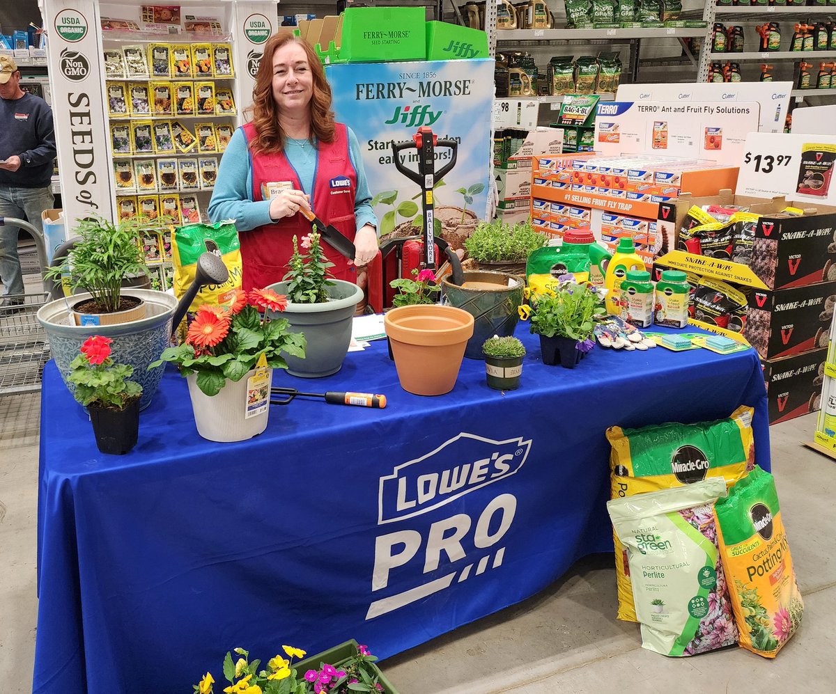 Store 2357, DIY How to pot a plant. Great turn out! Thanks Brandi @BlueBoxR1