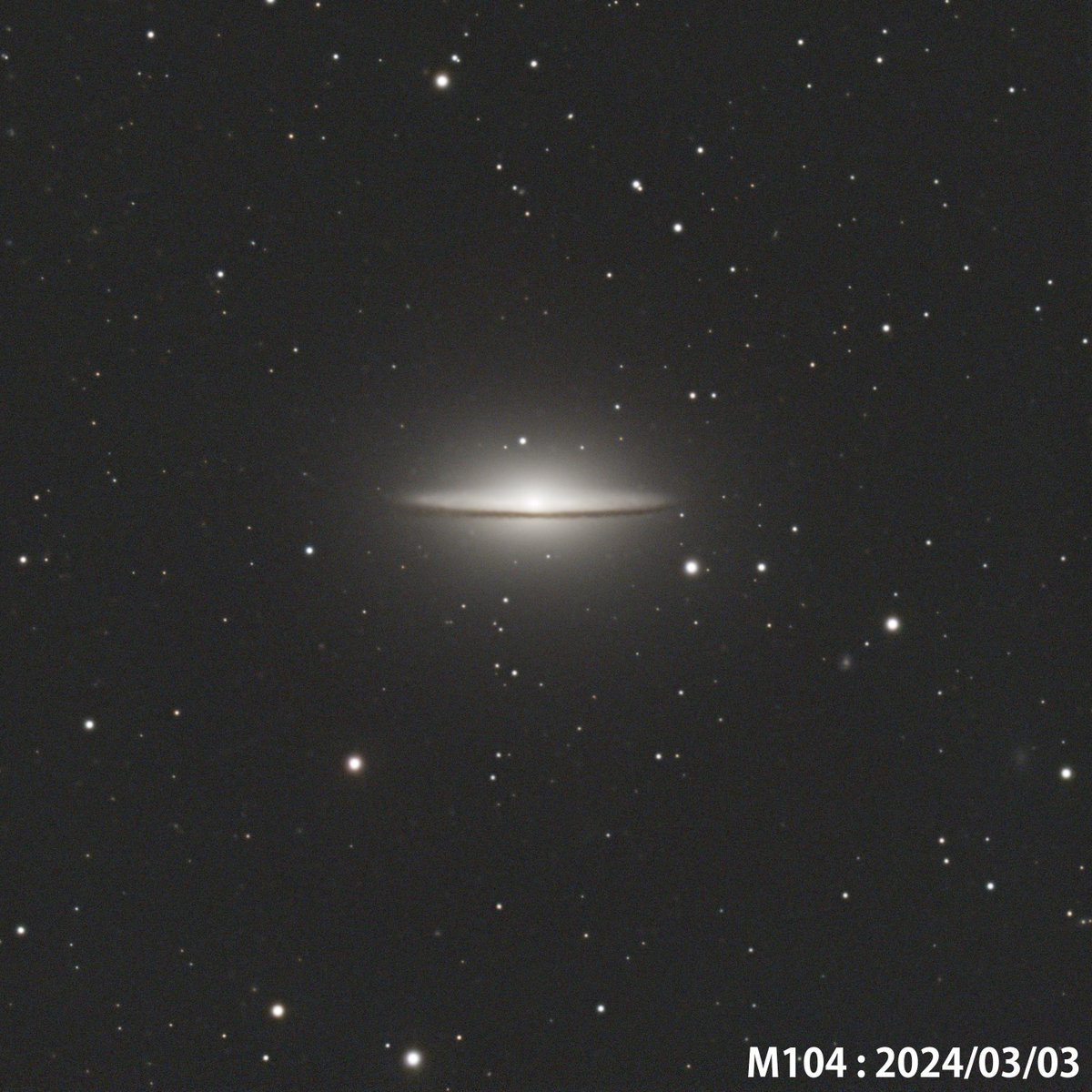 M104 (The Sombrero Galaxy)

EdgeHD800(0.7xReducer)  533MC-Pro  AM5
Gain:200  300sec x 48sub
PixInsight  Photoshop2024