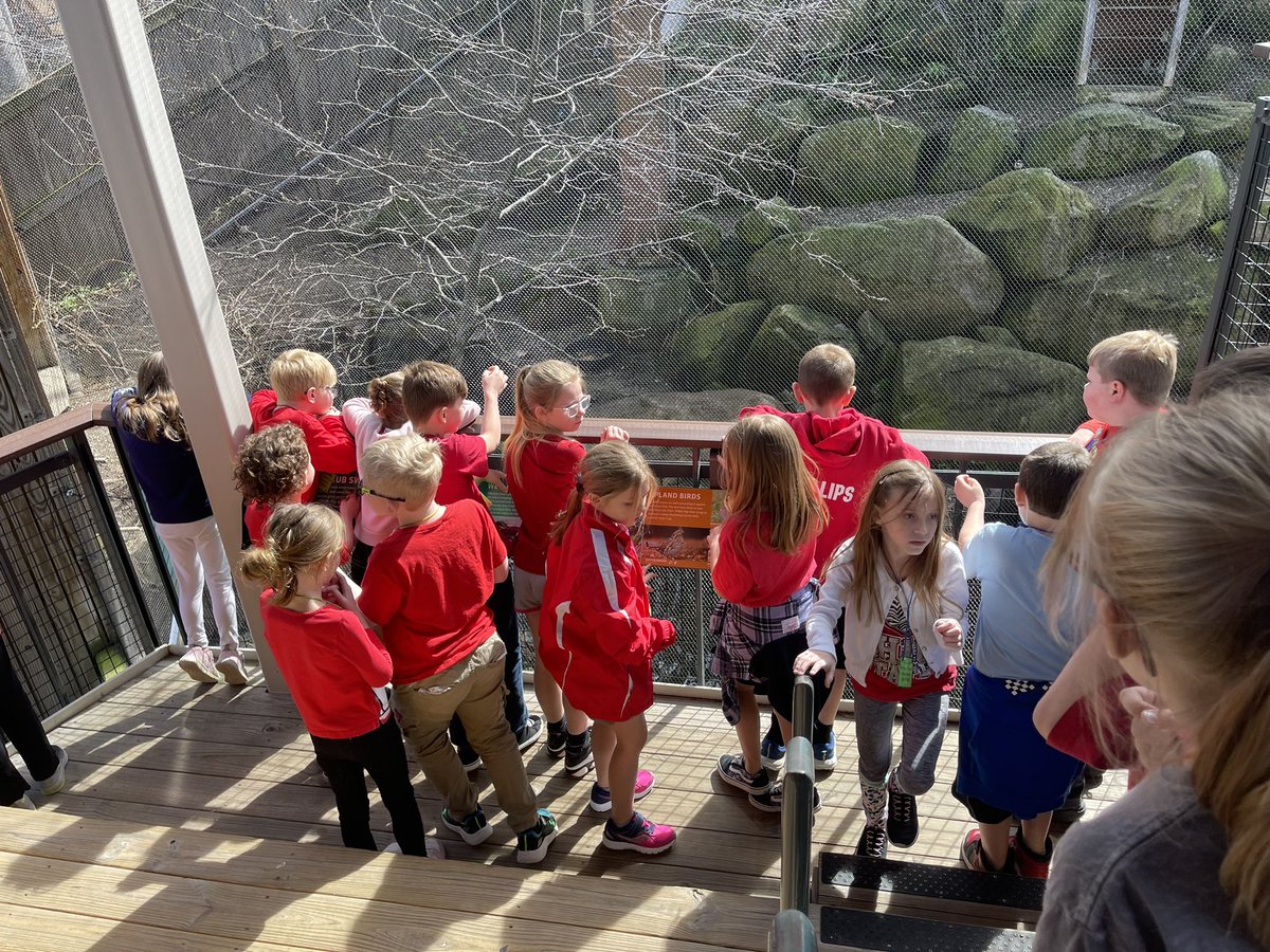 MissHanlon22's tweet photo. Second grade went to the Cleveland Museum of Natural History today. https://t.co/nsm4A0Sd5N