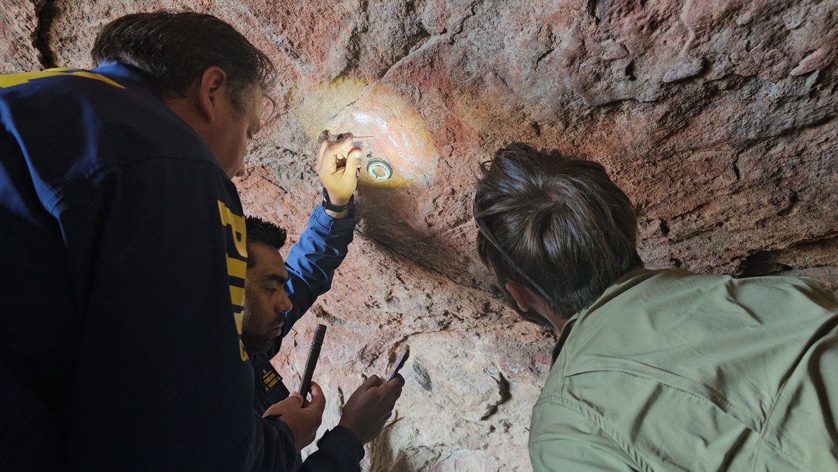 Rayan otra vez la Cueva de las Manos en Chile Chico: Piden ayuda de los turistas para dar con los responsables #CooperativaContigo tinyurl.com/2an6nptk