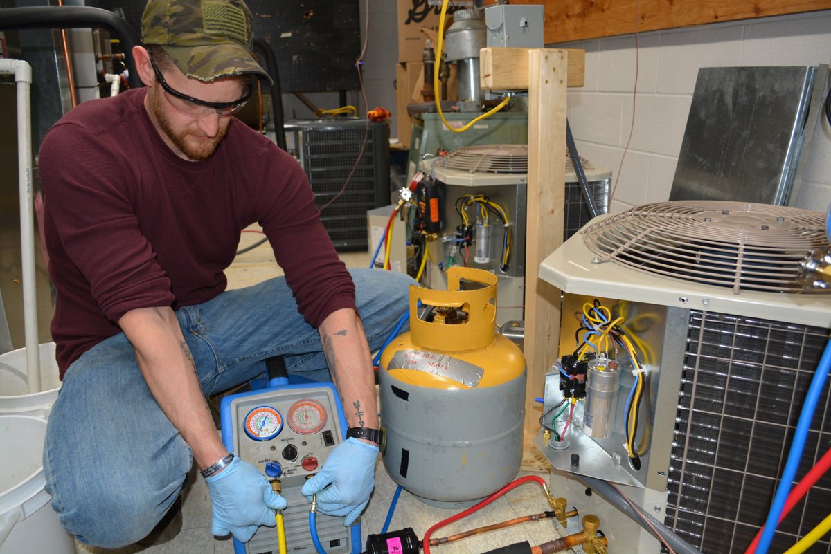Ready to heat up your career?! Our HVAC Technician program starts this May with flexible day and evening class options! Learn the ins and outs of heating, ventilation, and air conditioning systems from industry experts. Secure your spot today! e1b.org/en/adult-caree…