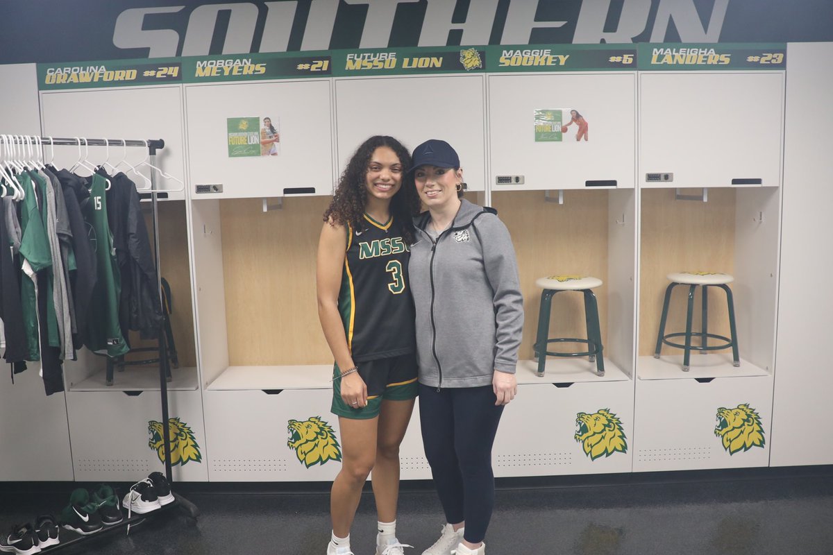 nariah_clay's tweet image. After a great visit, I am blessed to receive an offer from @MssuWbb Thank you Coach Ressel @Ball_like_straw and @Coach_BPorter for a great visit!