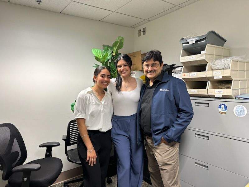 @Live5news's Autumn Klein stopped in this morning to learn about our #cleancell facility where we run CAR-T clinical trials. The dress code was a little different than a normal day on the reporter job!