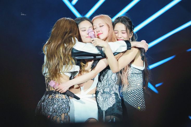 TO THE LEGENDARY @BLACKPINK, WE ARE VERY PROUD OF YOU GIRLS! WE MISS YOU! -Your #Blinks