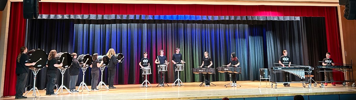 ccs_super's tweet photo. They’re off and playing! 🎶🥁 Wow, it’s absolutely fantastic! 🎉🎵 #DrumlineRocks #BacktotheBeat @clintonbandboos https://t.co/yHfToMrSCz