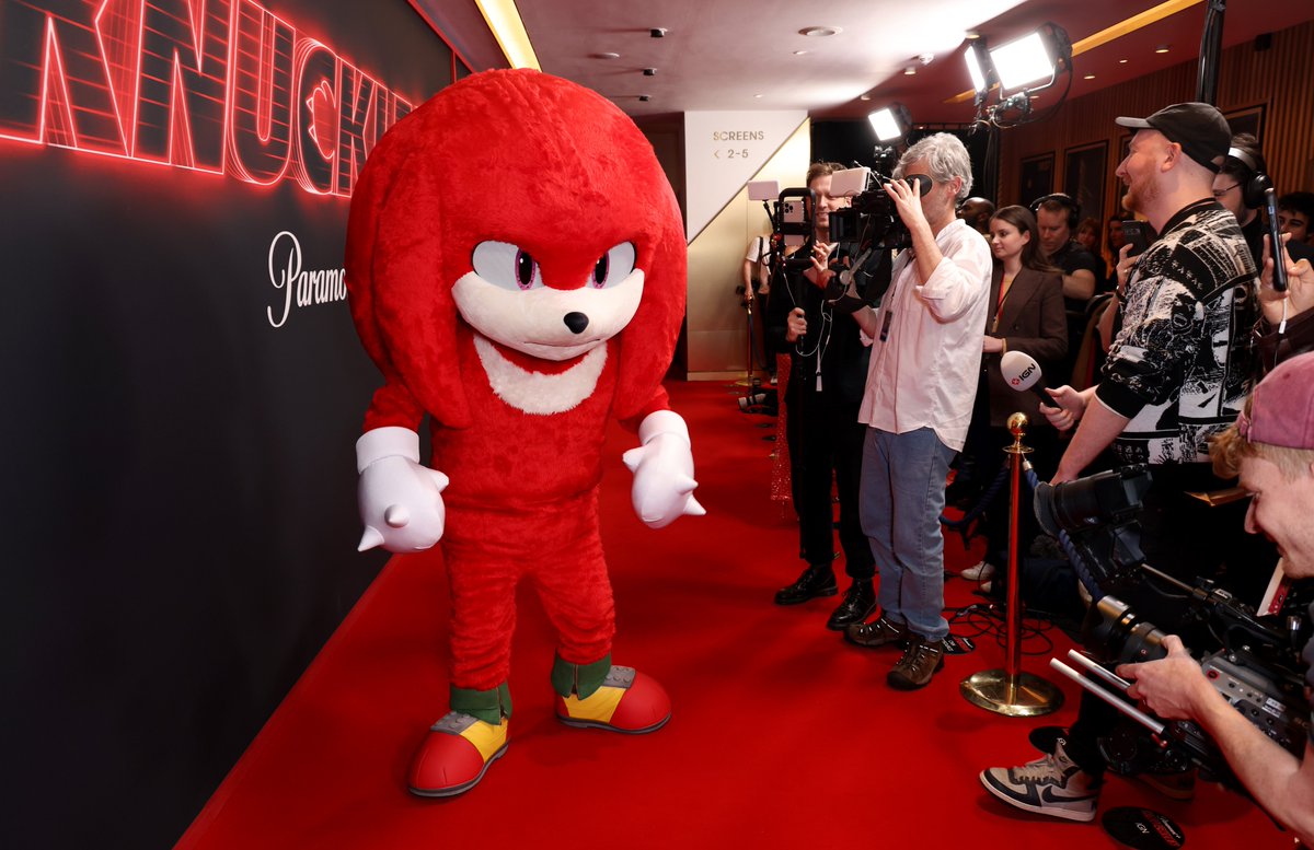 Knuckles arrives tonight at the premiere of his @paramountplus series in London.