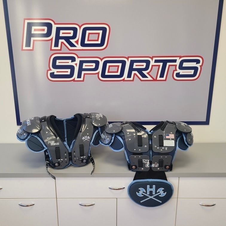 #ProSportsCustoms are heading out to the @JTH_Vikings!🏈👏

Greg Mazza (@Mazza_ProSports) did a great job making it happen for these guys!

@HoggardSports
@HoggardHS

#KnowTheLogo #MadeInTheUSA #HighSchoolFootball #FootballSeason #SportingGoods #ShoulderPads #BackPlates