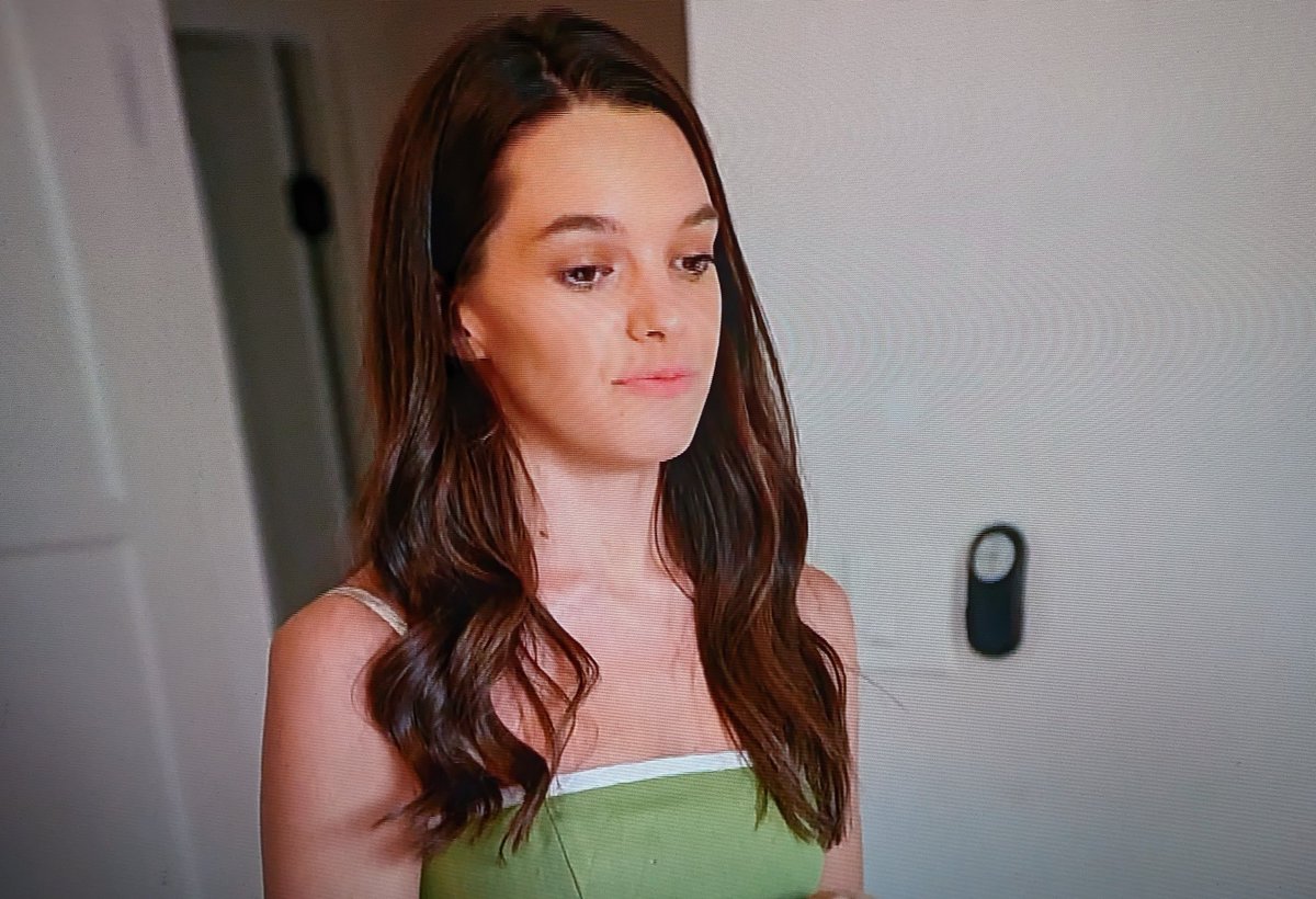 I know I'm going to get hate for this but Ally had ulterior motives when meeting James for the first time at Sandoval's concert.  #PumpRules #VanderpumpRules