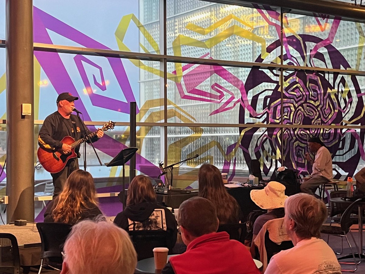 Tempe Arts (@tempearts) on Twitter photo TOMORROW! Join us for the 15th Anniversary of our Walk-in Wednesdays Open Mic Night!✨FREE. Celebration 6-7:30 pm. Open Mic 8-10pm. Live performances, guest speakers and more. Hosted by <a href="/waltrichardson/">Walt RichardsonMusic</a> & <a href="/DgarlidTempe/">DoreenGarlidTempe</a>. Info at tempecenterforthearts.com 🎤 TOMORROW! Join us for the 15th Anniversary of our Walk-in Wednesdays Open Mic Night!✨FREE. Celebration 6-7:30 pm. Open Mic 8-10pm. Live performances, guest speakers and more. Hosted by <a href="/waltrichardson/">Walt RichardsonMusic</a> & <a href="/DgarlidTempe/">DoreenGarlidTempe</a>. Info at tempecenterforthearts.com 🎤
