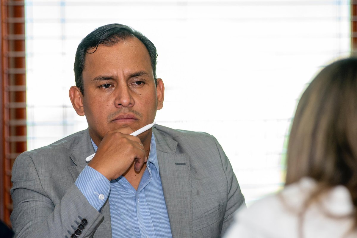 JorgeEmilioRey's tweet image. Nuestro departamento será potencia digital gracias a la estrategia #ArenaTech del @MinTic. 🙌🏻

¿Qué significa esto para #Cundinamarca? 💪🏻Que potencializaremos dos sectores en el territorio para fortalecerlos tecnológicamente.  

Estamos integrando esfuerzos con el #MinTic,…