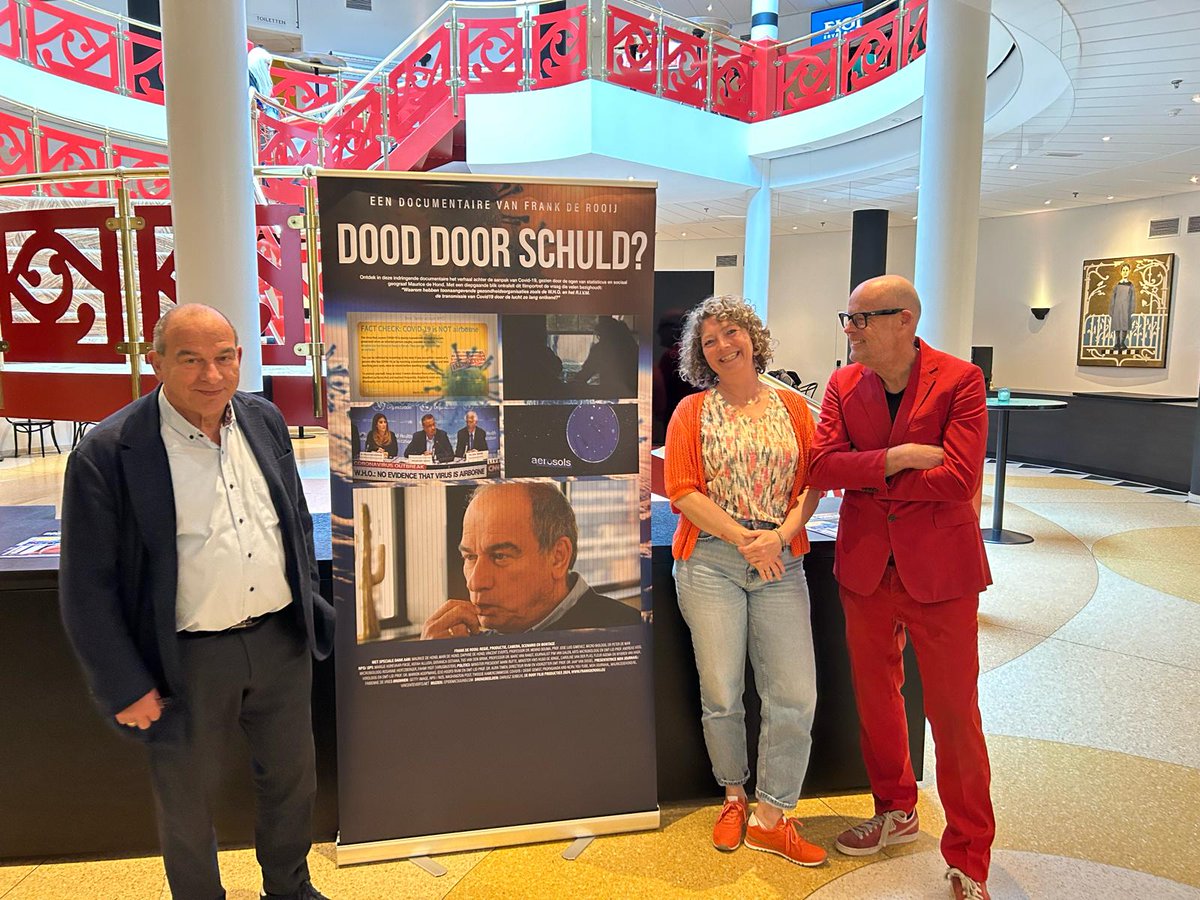 WendyWeel's tweet image. Vandaag was ik mee als #Webmaster (van @dwarsnieuws ) en als nieuwsgierige, bij het event van @mariannezw  en @mauricedehond 

🎦 Om daar de film #DooddoorSchuld te bekijken.

🎦 Deze film over Maurice de Hond en de aerosolen zou iedereen moeten zien!

dwarsnieuws.nl/premiere-dood-…