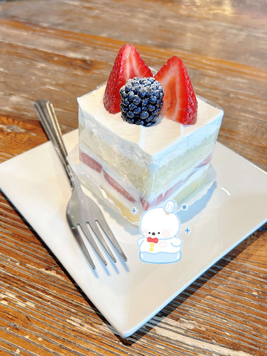WinterySolace's tweet photo. Sometimes a change in one’s work environment can improve productivity.
#strawberryshortcake #cafes #desserts
#springtimeishere #everyoneherehasallergies https://t.co/EvqUsmzdDC