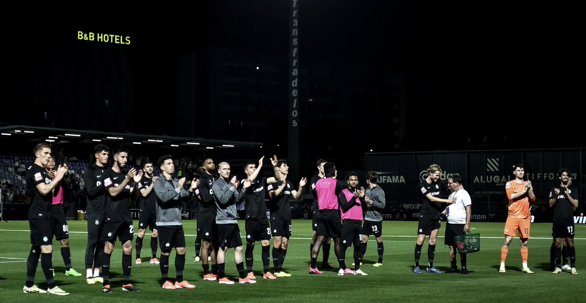 SportingCP's tweet photo. Jogamos sempre em casa 👏 

Obrigado por mais um apoio incrível, Sportinguistas! 💚 https://t.co/YtQQlRz3V9