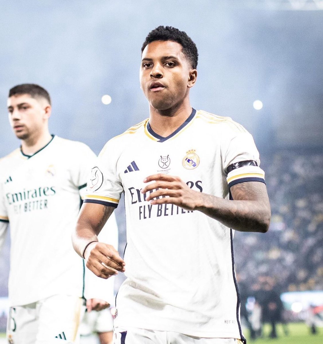 EditionMerengue's tweet photo. Jour de match. 

Les deux meilleurs équipes d’Europe - Une place en demi-finale. 

À vous de jouer. Hala Madrid Y Nada Mas 🤍 https://t.co/lKz4GiTLa9