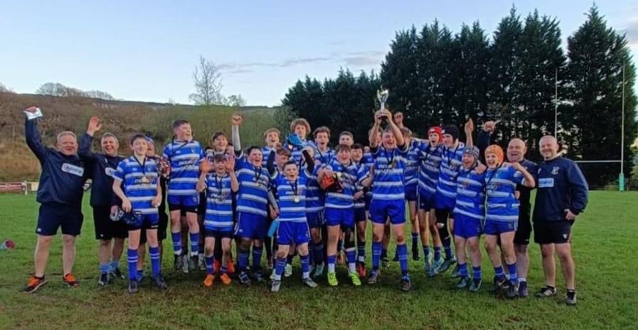 Congratulations to our @ystradgynlais_rfc_under_14s on lifting the trophy 🏆 well done to all involved, an excellent final played out between two talented sides. Da iawn 👏
