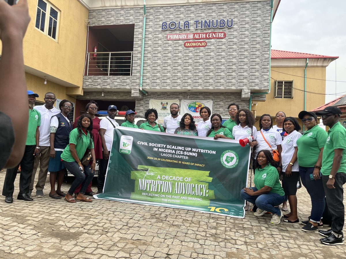 Cs_sunnLagos's tweet photo. After the Food Demonstration and Nutrition Education... we got set for our Nutrition walk with CS-SUNN members, Alimosho MOH & Team, and Representative from SCFN...... CS-SUNN@10 #cssunnat10 @CS_SUNN https://t.co/7Bf9fF9420