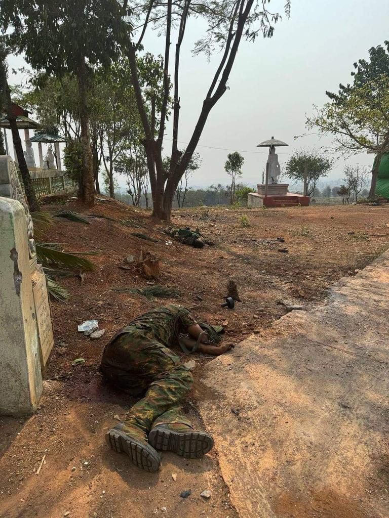 MannShein1's tweet image. In the battle of Thayetkone village at #Naungchio Township, 21fascist terror Junta soldiers were killed and weapons seized a lot. They prepared to defend on the religious land and the school strongly.#NSS
#WarCrimesOfJunta
#2024Apr17Coup 
#WhatsHappeninglnMyanmar