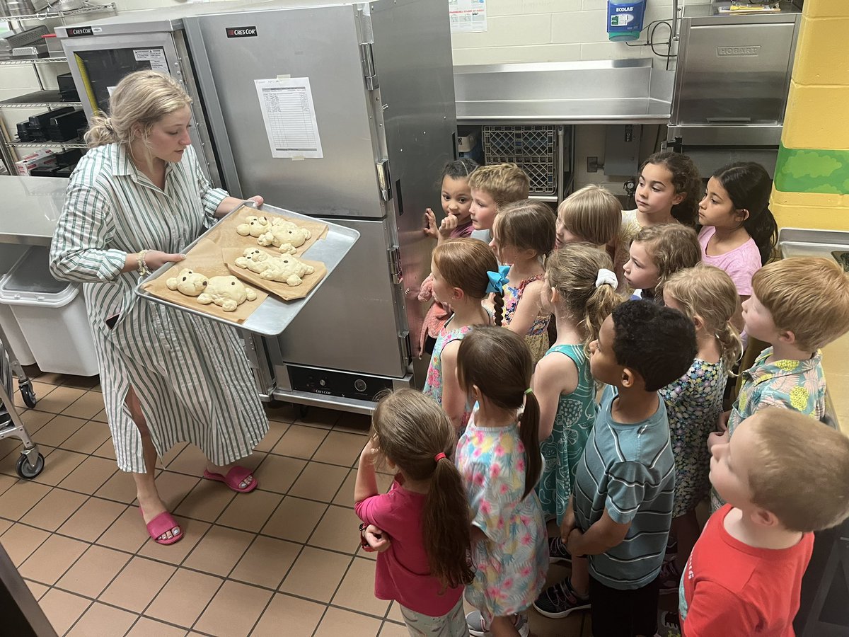 MrsSearlMPS's tweet photo. @RohwerE Kinder made Teddy Bear Bread🧸🥖to go along with our big book this week “Bread Comes to Life” 🤩 We loved learning the bread making process from the book &amp; connecting to real life with our own bread 🍞 Even Mr. Wessel @Rohwer_PE joined the fun! 🤩@MPSElemEd @MillardPS https://t.co/2tQtwoGwMg