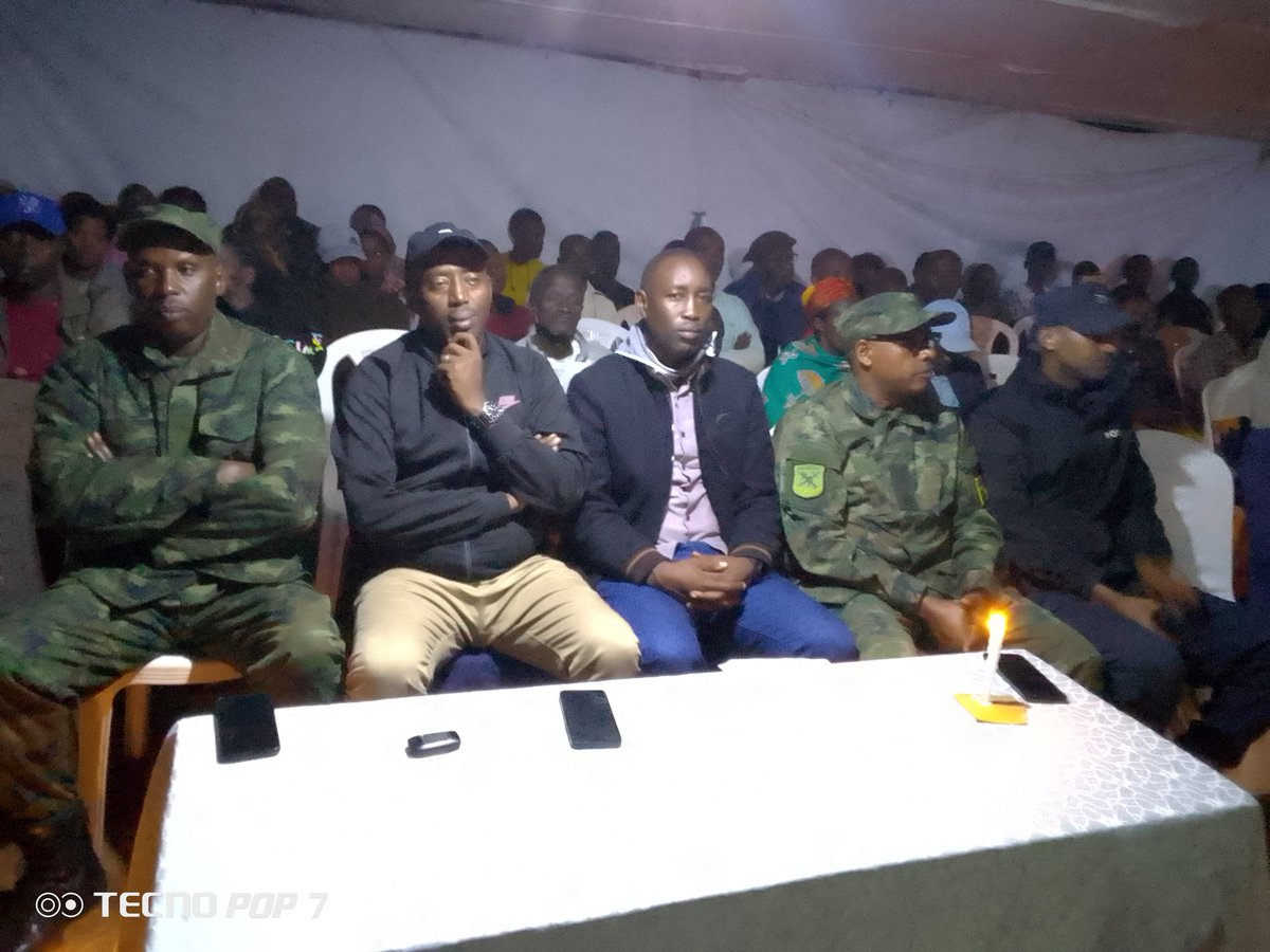 Mutenderi_Sect's tweet photo. kuri Uyu mugoroba kuwa 16/4/2024 #Mutenderi habereye Umugoroba wo #Kwibuka30 Jenoside yakorewe Abatutsi 1994 mu cyahoze Ari Segiteri Bare n'Andi Ma Segiteri yar ayikikije,cyitabiriwe n'Umuyobozi w'Akarere wungirije Ushinzwe Ubukungu Bwana MAPAMBANO Cyriaque n'Inzego z'Umutekano https://t.co/nen9X8CANh