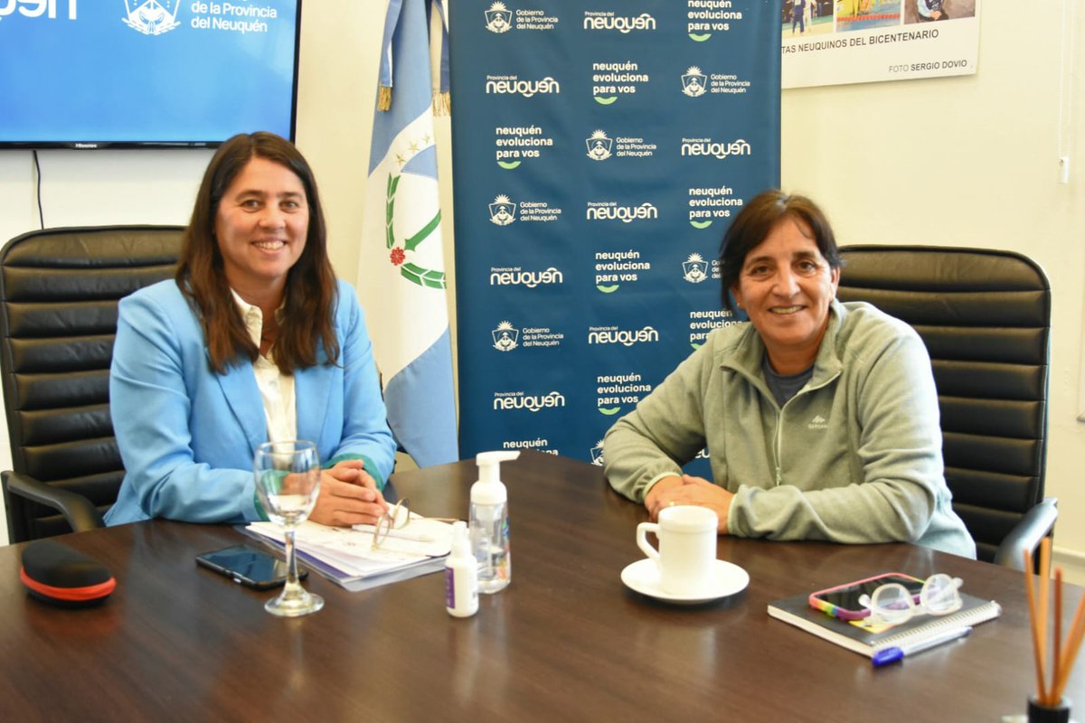 maritavillone's tweet photo. SOBRE RUEDAS! 🛼

Un placer dialogar con Rosana Sastre, enorme deportista de nuestra querida provincia que nos ha representado a nivel mundial llevando nuestra bandera a lo más alto! 🌟🏆 
¡Gracias Ro por hacernos sentir tanto orgullo! #OrgulloProvincial #Deportes https://t.co/rdXBKk2SVb