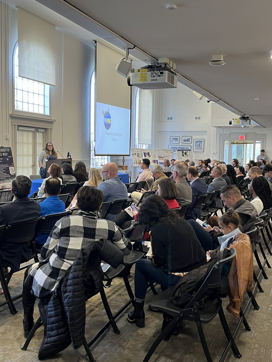 UMLResearch's tweet photo. We loved kicking off #MASpaceWeek here at UMass Lowell today! Thank you to our many partners and friends who joined us on campus to celebrate all the #space-related activities happening across the state this week. 🪐🛰️🚀 https://t.co/m4KXcgAymu