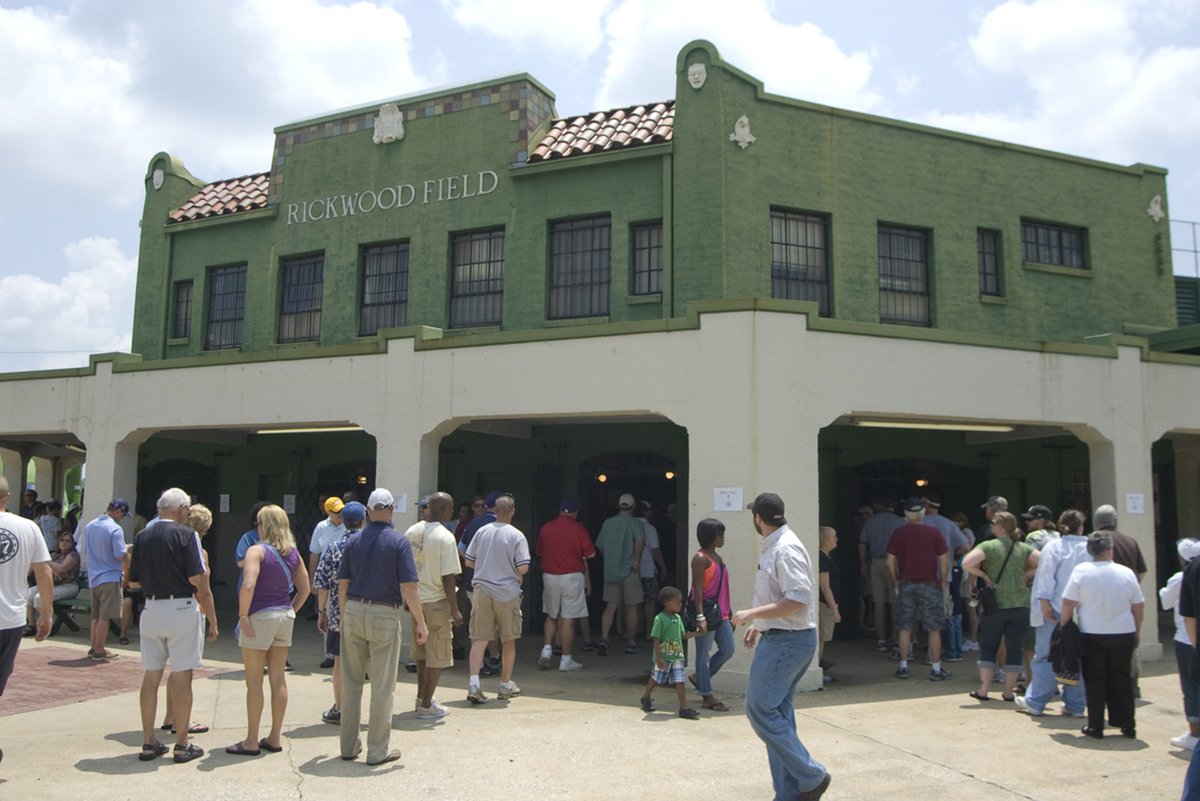 Tickets for the MLB at Rickwood Field, A Tribute to the Negro Leagues event at Birmingham's historic venue will be sold exclusively to Alabama residents, with recipients determined by a lottery now open to the public. #mlb #sportsbiz #baseballbiz ballparkdigest.com/2024/04/16/ric…