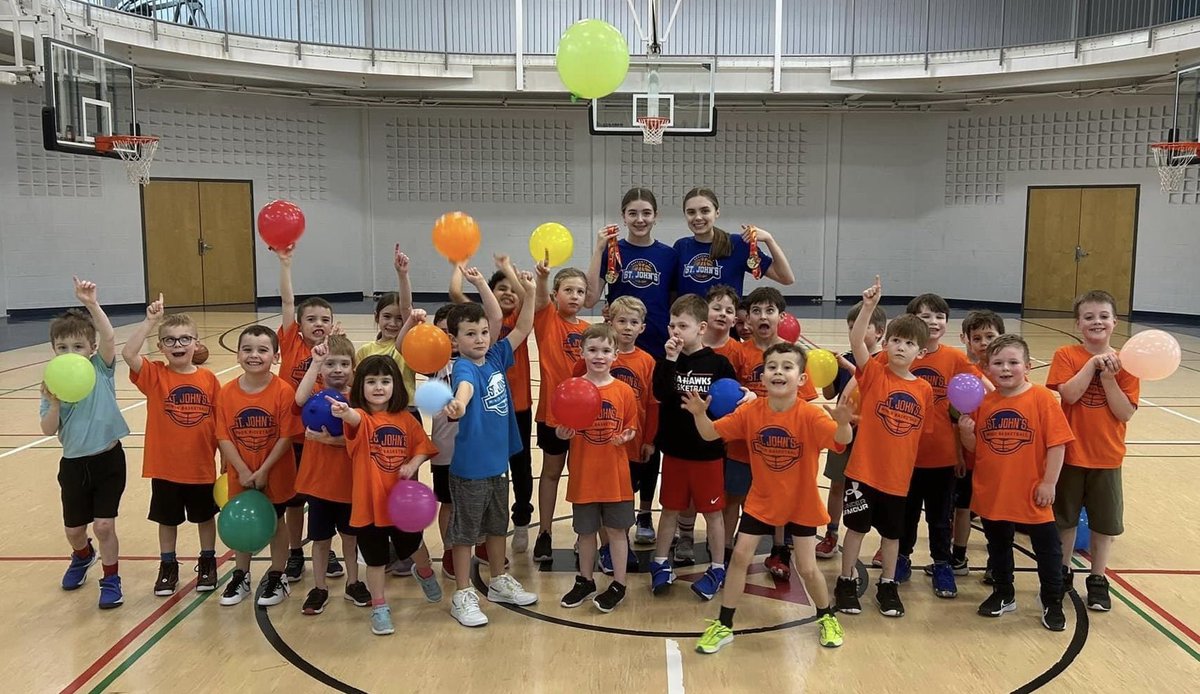 MmeBarrington's tweet photo. Proud of these young girls for giving back to a sport they love so much! ๐ #NationalVolunteerWeek @stpaulsjh @NLSchoolsCA @nlbasketball @Basketballnfld #sjmb https://t.co/BMw19KytI7