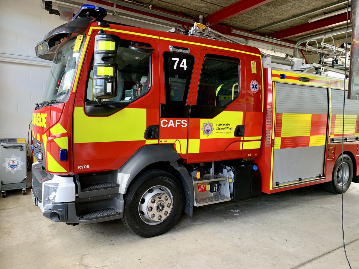 lightningsnaps's tweet photo. New fire appliance for the Isle of Wight @HantsIOW_fire seen here parked at Sandown Fire Station. Looks like it’s going to be based at Ryde #hantsfireandrescue #volvo #volvotrucks #volvofiretruck #amateurphotography #shotoniphone #isleofwight #isleofwightnews https://t.co/g02ldt0uMy