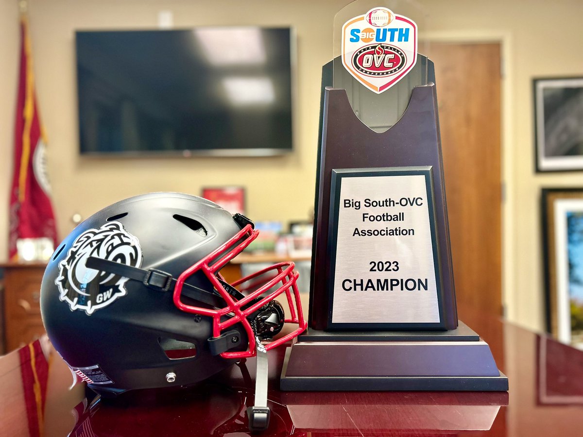 Enjoyed speaking with @GWUFootball before today’s practice. Great mix of returners from last season’s championship team and some exciting new talent. @CoachReisert has them locked in and focused. Can’t wait for Friday’s Spring Game and our season opener just 135 days away!!