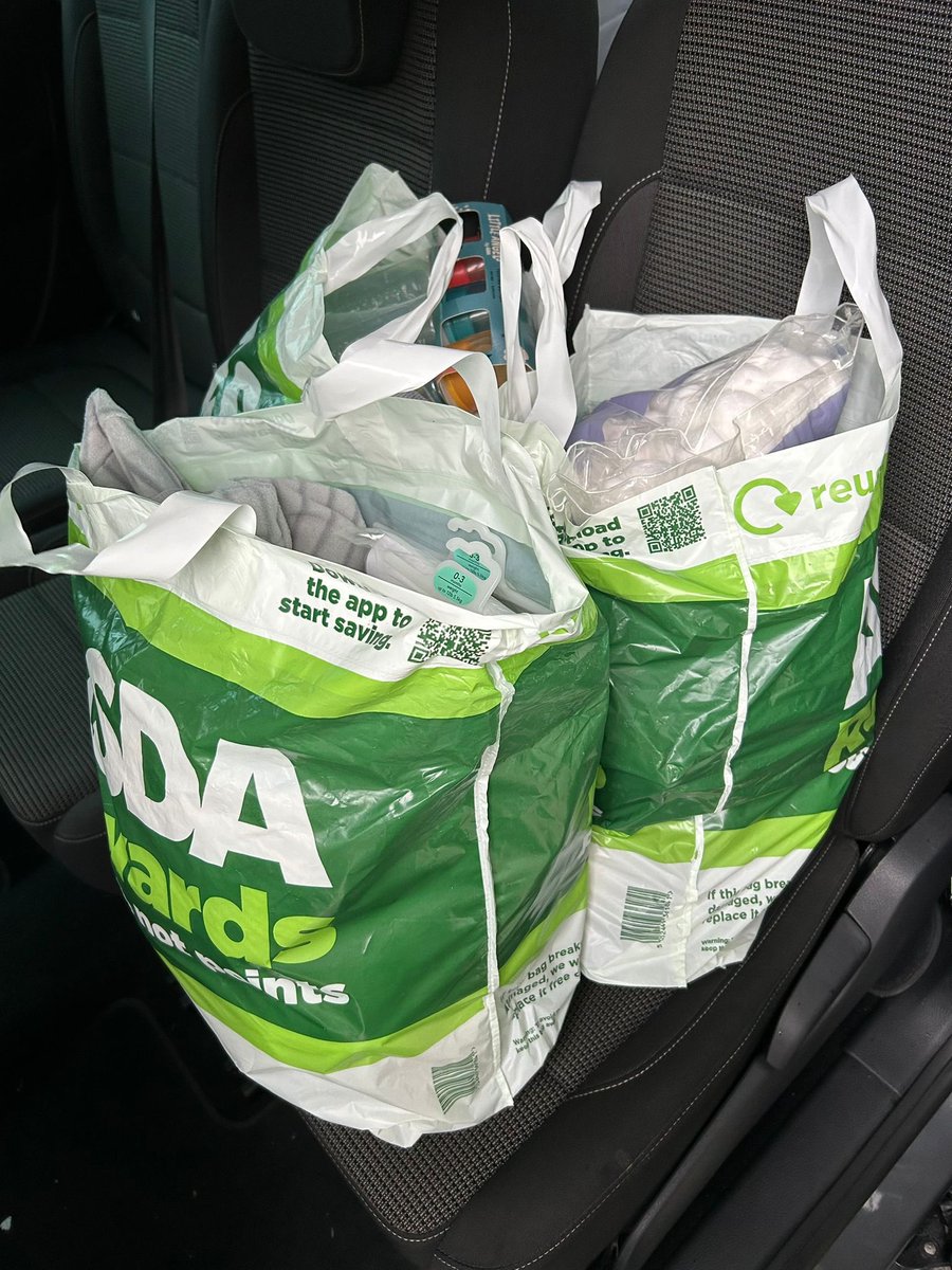 I would like to thank Care to feed, Nicola Tyldesley and all the lovely blessed people around the UK who have come forward and supported me with this appeal, we have managed to get the gifts and essentials to help a mum to be who was struggling.