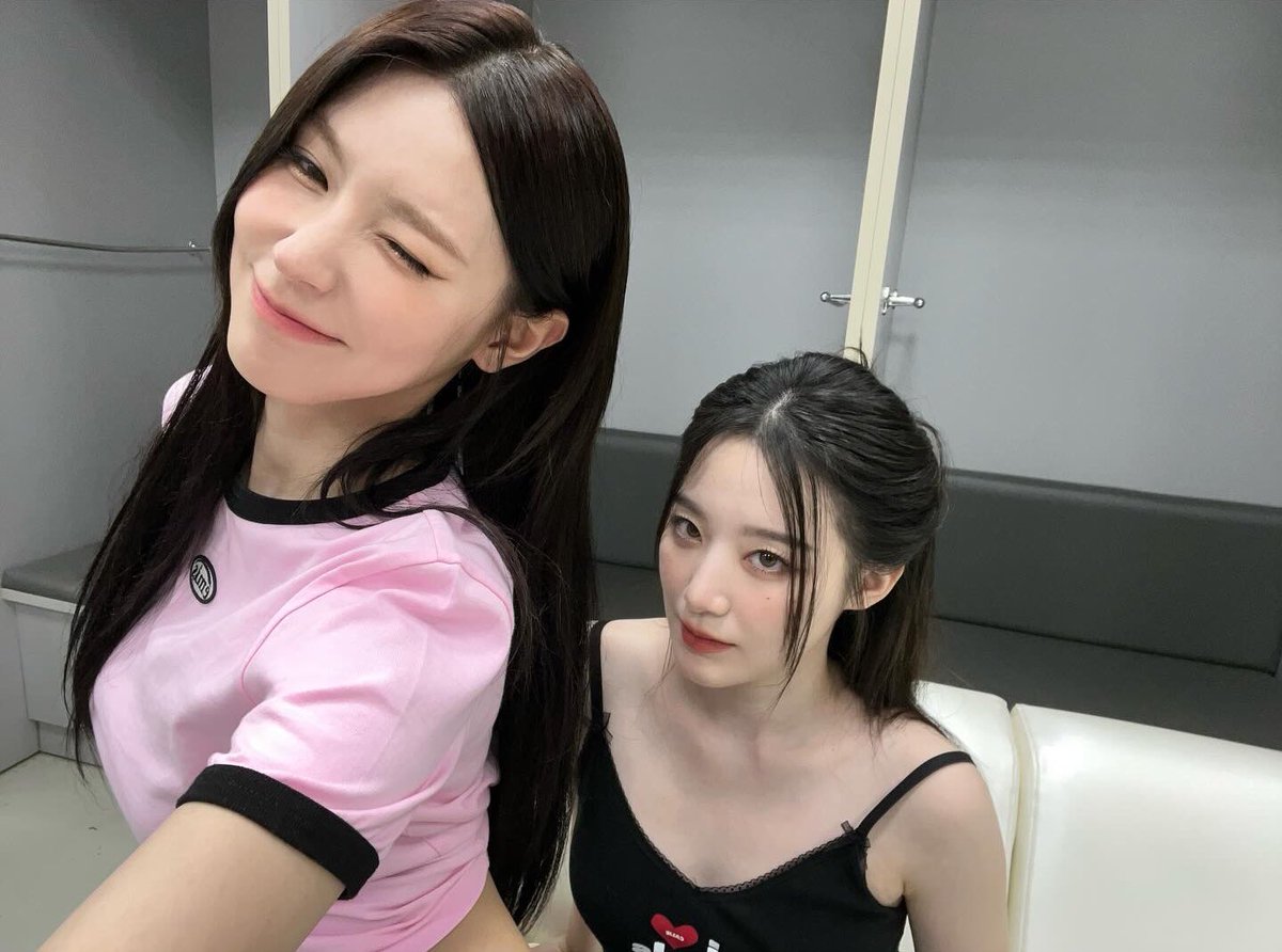 FranceMiYeon's tweet photo. ღ 14.04.24 | Instagram Update ღ

"TJ* du matin👯‍♀️💕( ≧ᴗ≦)(˘ᴗ˘๑)"

(*Je suppose que ça signifie Tom &amp; Jerry)

#MIYEON #미연 
#GIDLE #여자아이들 https://t.co/RR76DJKVeH