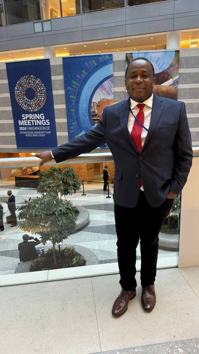 I just spent an entire day at the IMF/World Bank Meetings, and it was really interesting that none of the people here speak in a language the common man can understand. Everyone is in a suit and fake. The biggest scammers are the so-called ‘world leaders’ and ‘experts.’ I asked…