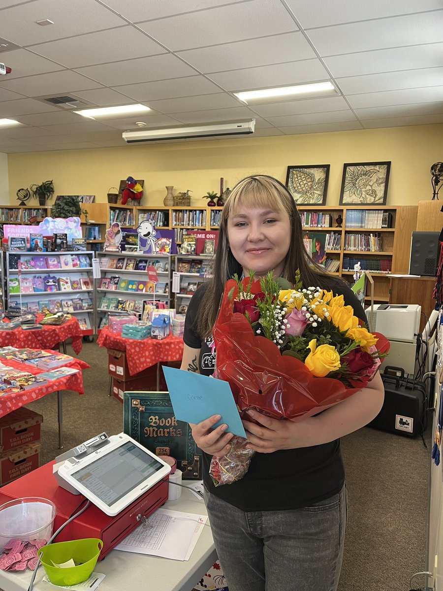 #NationalLibrarianDay2024
Thank you Celeste for being the best! Students love coming to the library! 📚