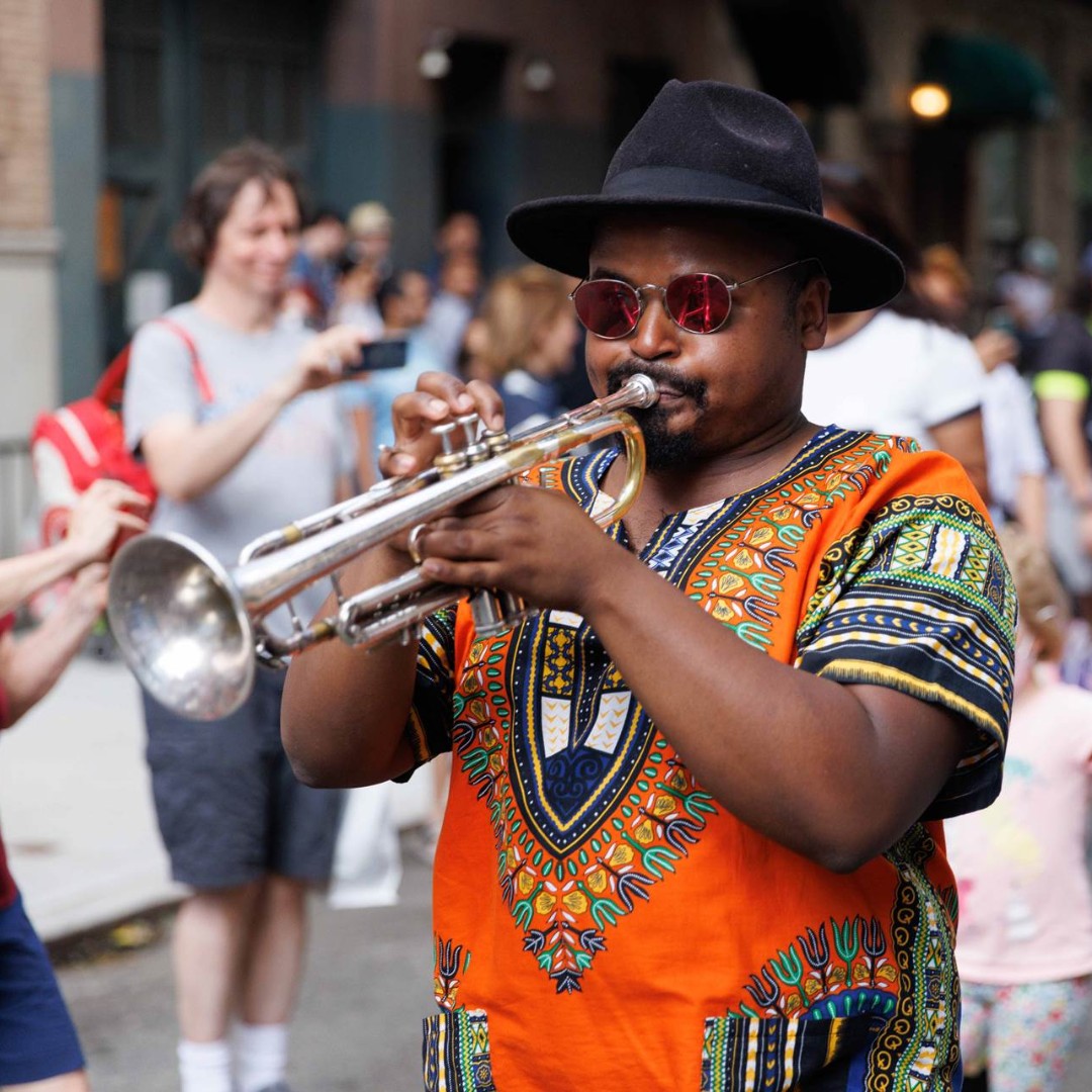 📣 Calling all middle school teachers and students! Join us on Friday, May 10 to learn about the exhibition 'The Harlem Renaissance and Transatlantic Modernism' with Alphonso Horne and The Gotham Kings, who perform jazz from the period. Learn more: met.org/3xE0mGb