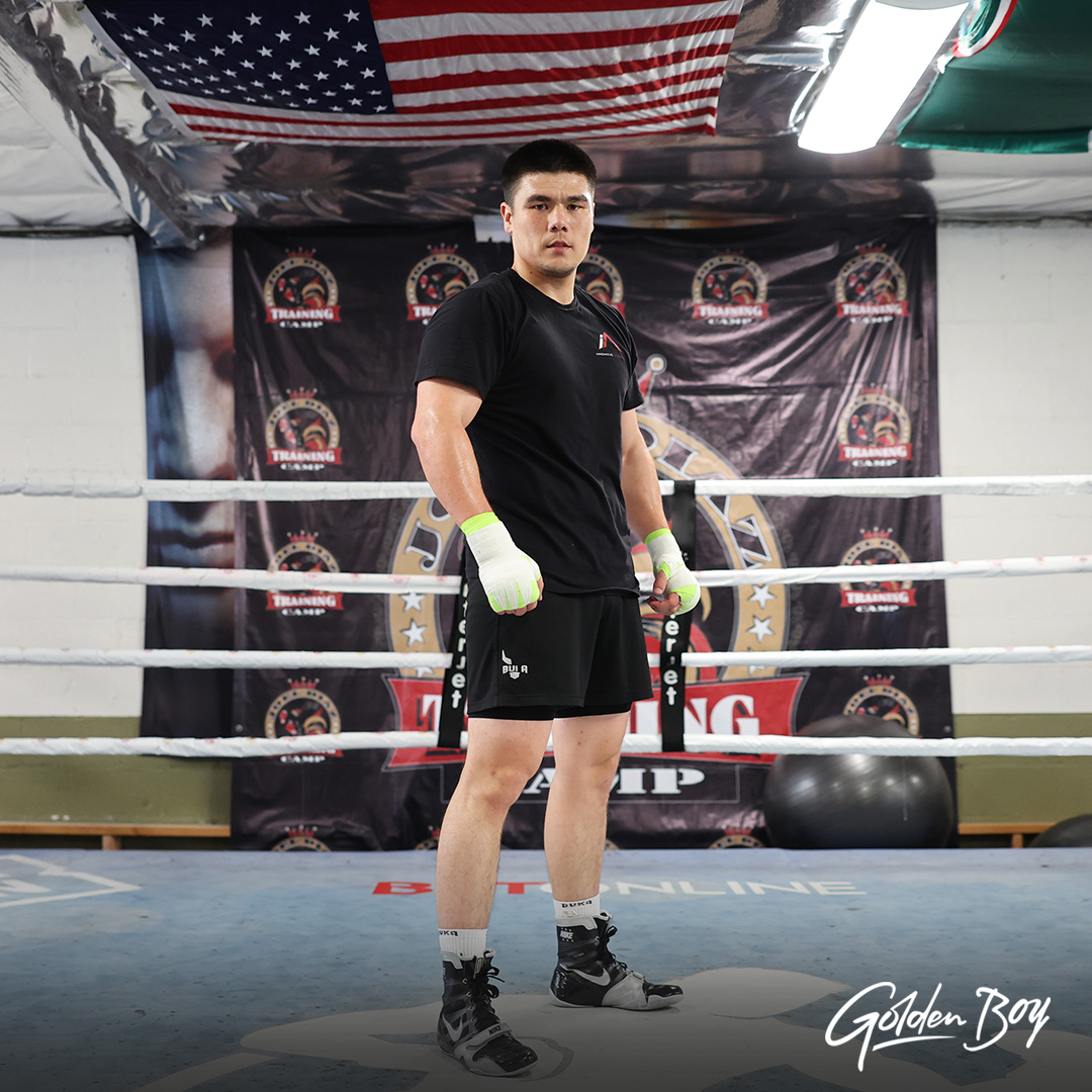 Bektemir Melikuziev meets Pierre Dibombe this Saturday night in a super middleweight bout scheduled for 10 rounds. Will it go the distance? Drop your predictions below 👇

#HaneyGarcia | LIVE on DAZN PPV April 20
🎟️: bit.ly/3SZDQyB