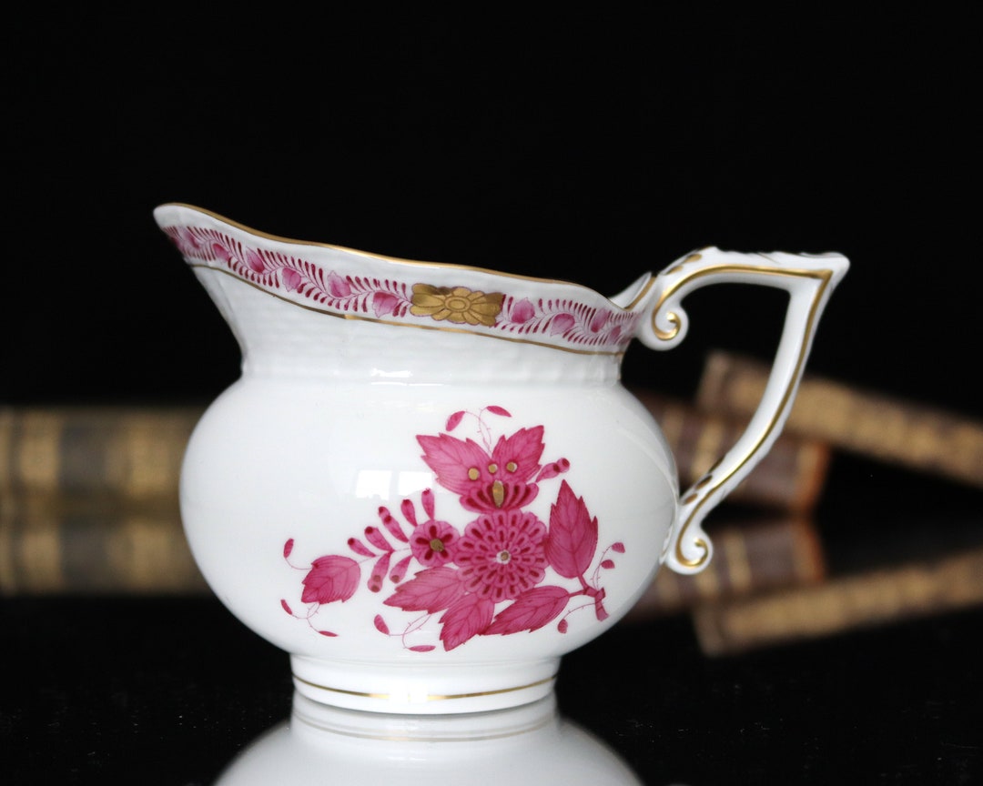 Porcelain Creamer - HEREND - Apponyi Pattern, Basketweave Rim - HANDPAINTED by ArmoireAncienne dlvr.it/T5bkGK #vintagebarware #luxuryhome #vintagegifts