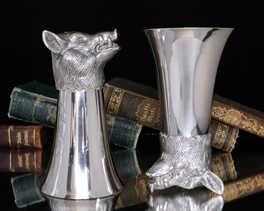 1x Silver-Plated Stirrup Goblet, Wild Boar Design - Hunter Chalice Cup, Italy by ArmoireAncienne dlvr.it/T5bkGx #vintagebarware #luxuryhome #vintagegifts