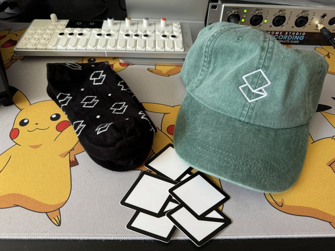Thanks for the care package @Superhuman 🩵  Eagerly awaiting the release of a hoodie so I may wear it<a class="tags" target="_blank" title="On Twitter" href="/?out=eyJ0eXAiOiJKV1QiLCJhbGciOiJIUzUxMiJ9.eyJpYXQiOjE3MjUwNDY3MTUsImlzcyI6InR3cG9ybnN0YXJzLmNvbSIsIm5iZiI6MTcyNTA0NjcxNSwiZXhwIjoxNzU2NTgyNzE1LCJyZWRpcmVjdF91cmwiOiJodHRwczovL3R3aXR0ZXIuY29tL1N1cGVyaHVtYW4ifQ.O27DdKRge17Y04hKgP4PTkDHaYwN0a8wVV9VaajLm2VmNKdXOIvrNJ0ipSF4wYijUGUQe-qaCueT2X8ReE7ggw">@Superhuman</a>