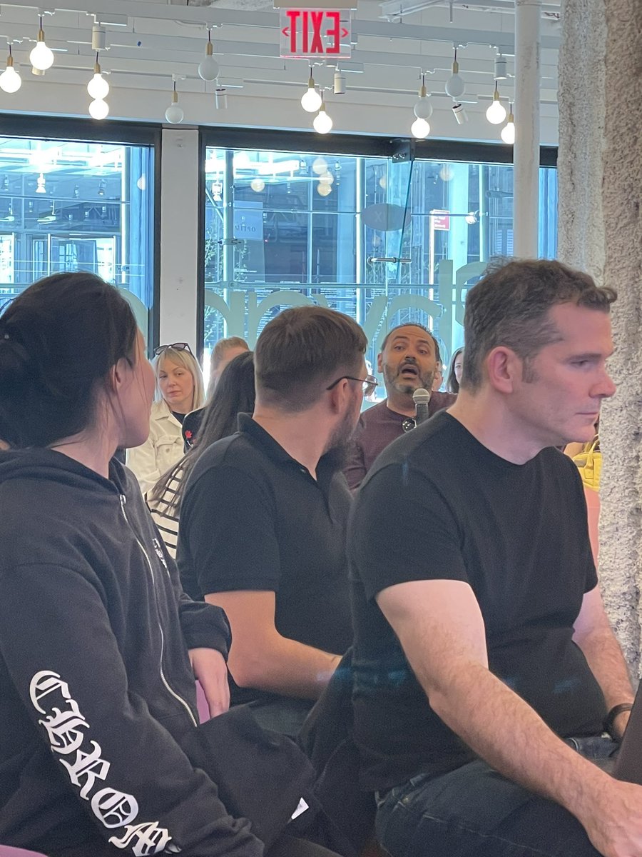 MordyOberstein's tweet photo. Huge turn out at SEOFomo + @WixStudio! Great panel @iPullRank was epic (of course!) - Brilliant insights from @lilyraynyc @chrisgreenseo etc! @rustybrick was there. @NickLeRoy and @JShehata jumping in as well!!!

Huge shoutout to the amazing @aleyda! https://t.co/Mj1Sg6YnkG