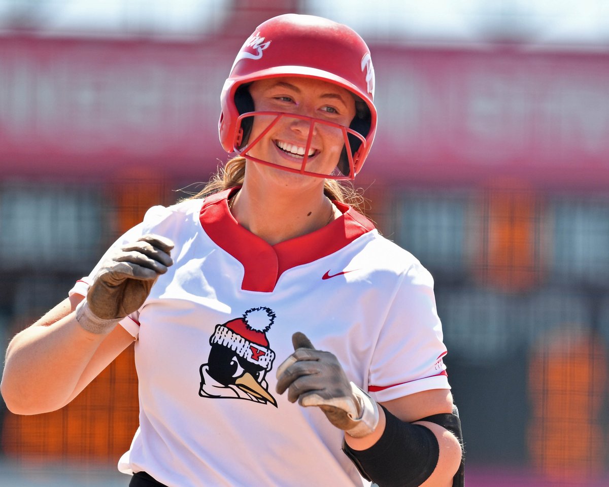 Scenes from our DH vs. the Purple Eagles.

📸 - <a href="/RobertHayesPix/">Robert Hayes</a> 

#GoGuins