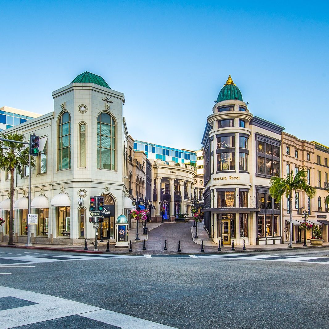 Beverly Hills Police Sergeant Jeffrey Newman will be sharing updates on crime statistics and trends. Visit bit.ly/security-041824 to register for this free seminar on Thursday, April 18th from 8:30 - 9:30 a.m. in the Boardroom.⁠ #bhcc #beverlyhills