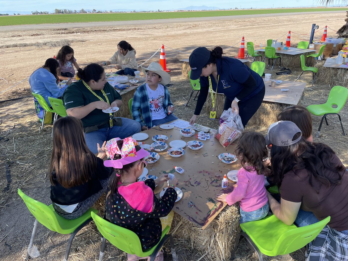 Ready to lead the charge in promoting food literacy? <a href="/UCFarmSmart/">UC Farm Smart</a> is seeking a CES I to champion our mission in the Imperial Valley! If you're passionate about agriculture and community impact, apply now at the link below! 

Apply here: ucanr.edu/About/Jobs/?jo…